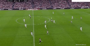 1678662161857097664.gif bil bar 2.gif